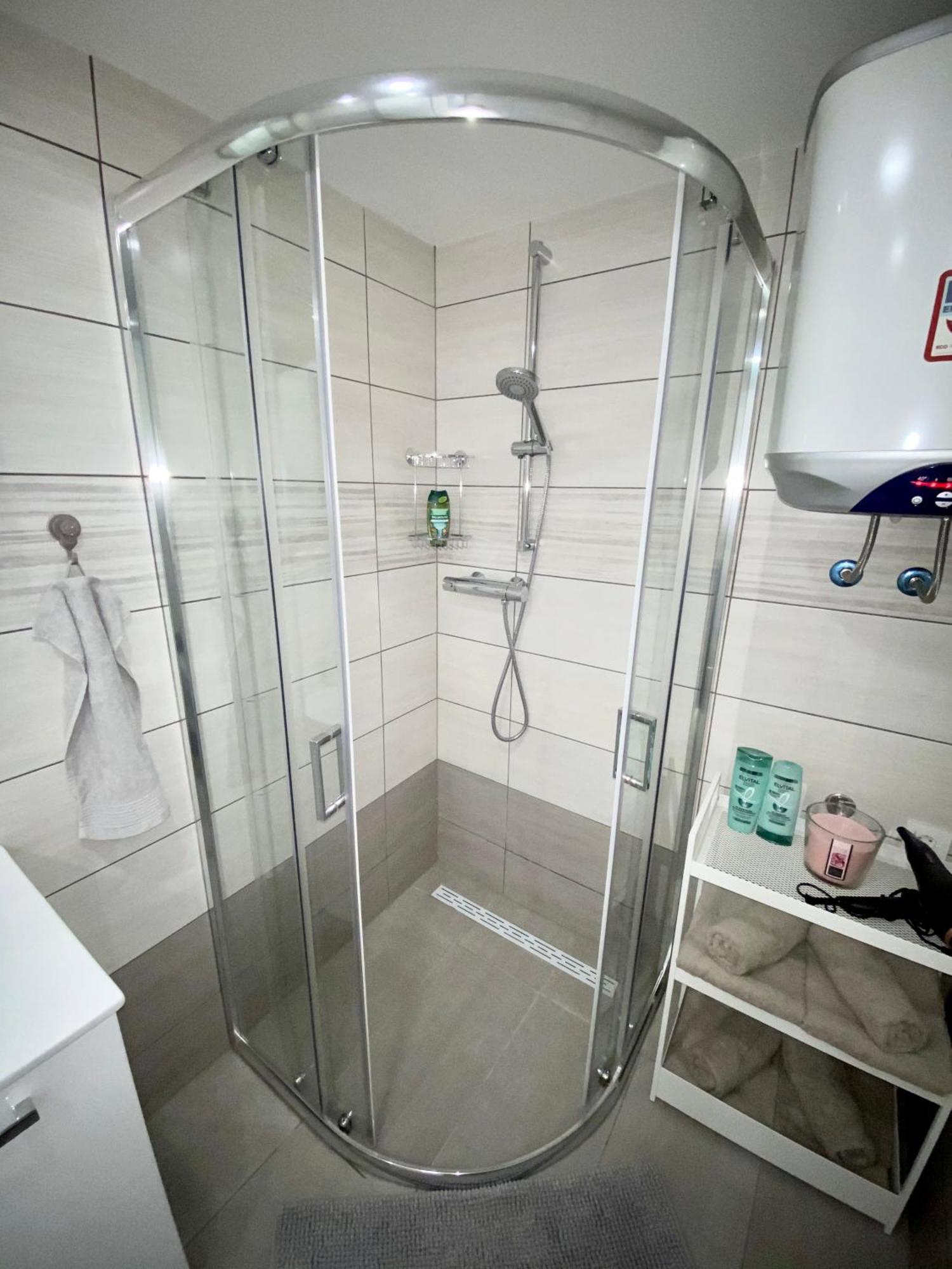 Jungle Loft - Central/Free Parking ลูบลิยานา ภายนอก รูปภาพ